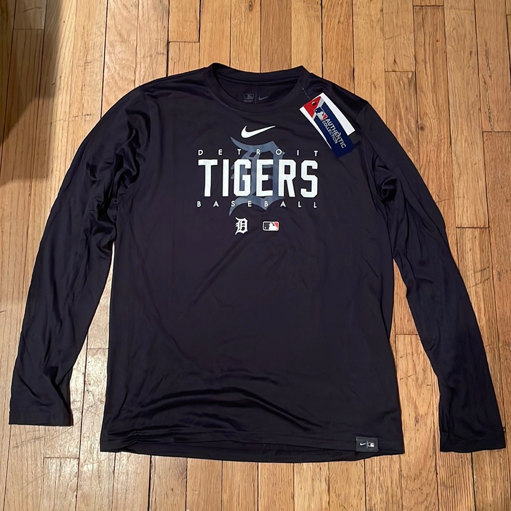 Brand New w/ Tags Detroit Tigers Nike Dri-FIT Long Sleeve Tee, Size Medium